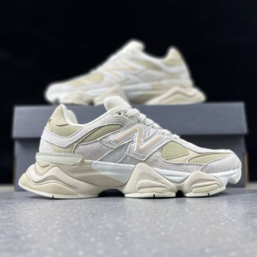9060 Series New Balance Cream & Grey Sneakers